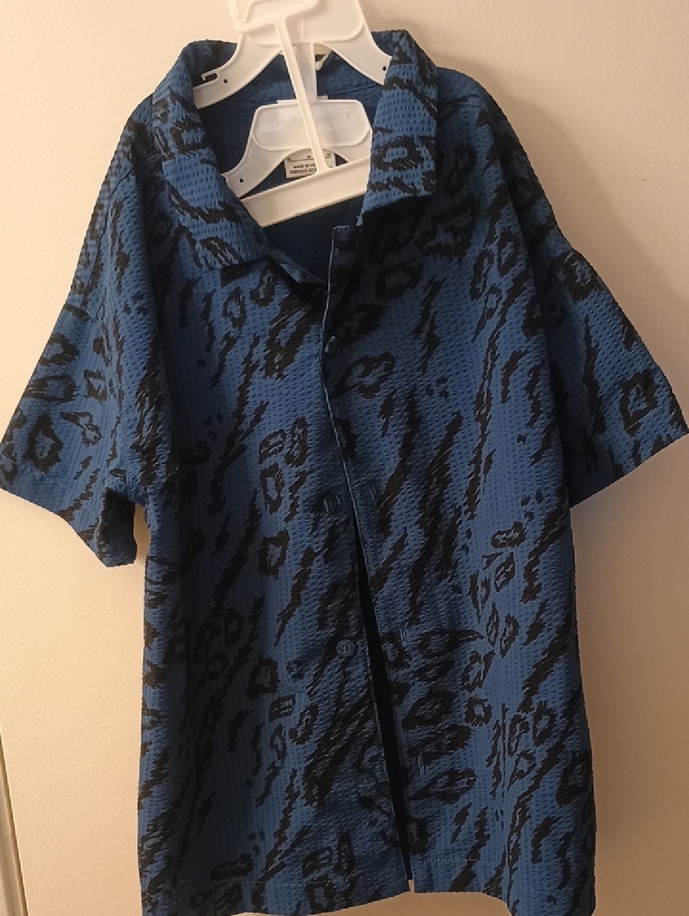 Nike Blue and Black Short-Sleeve Button-Up Shirt